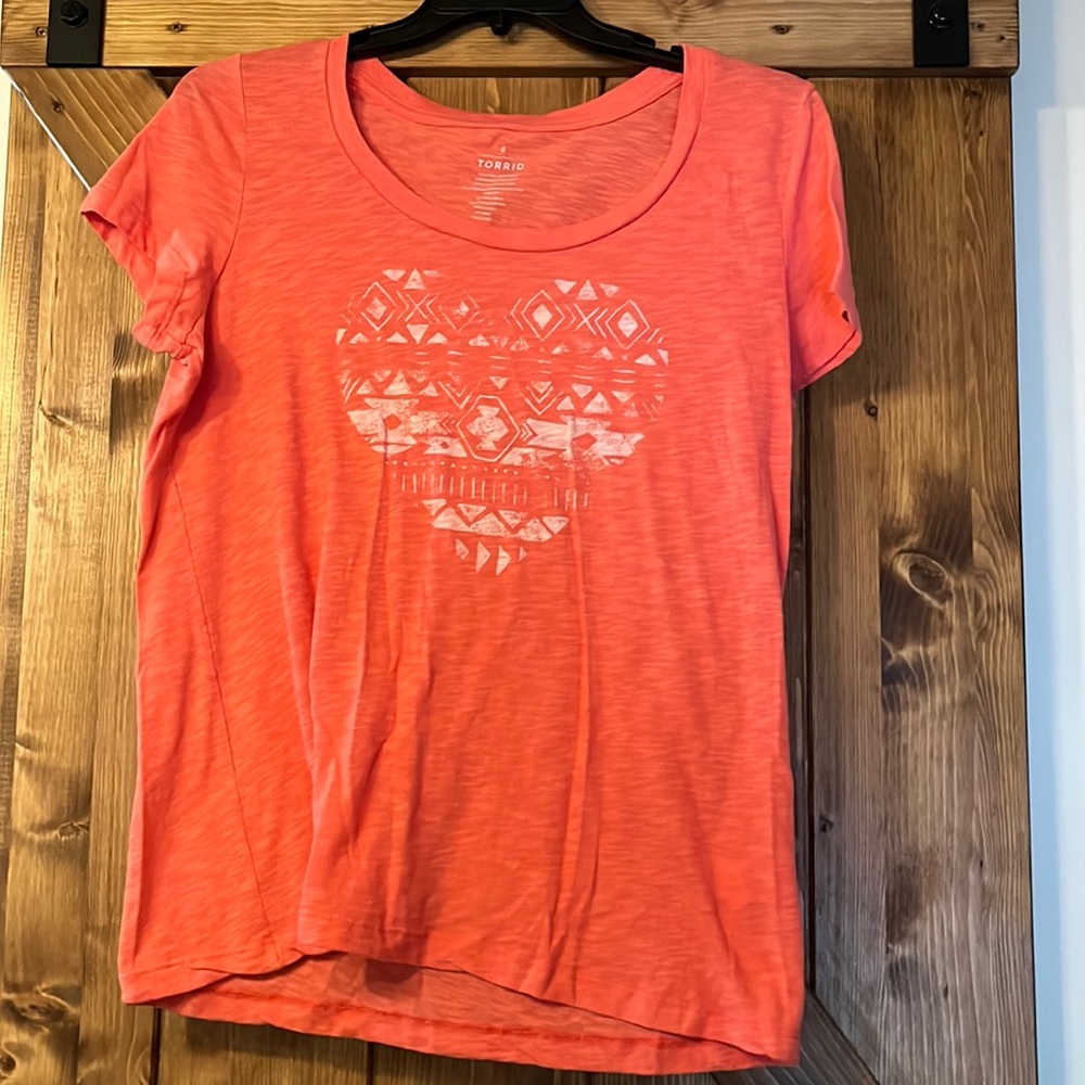 Torrid coral t-shirt